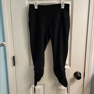 Layer 8 Cropped Leggings